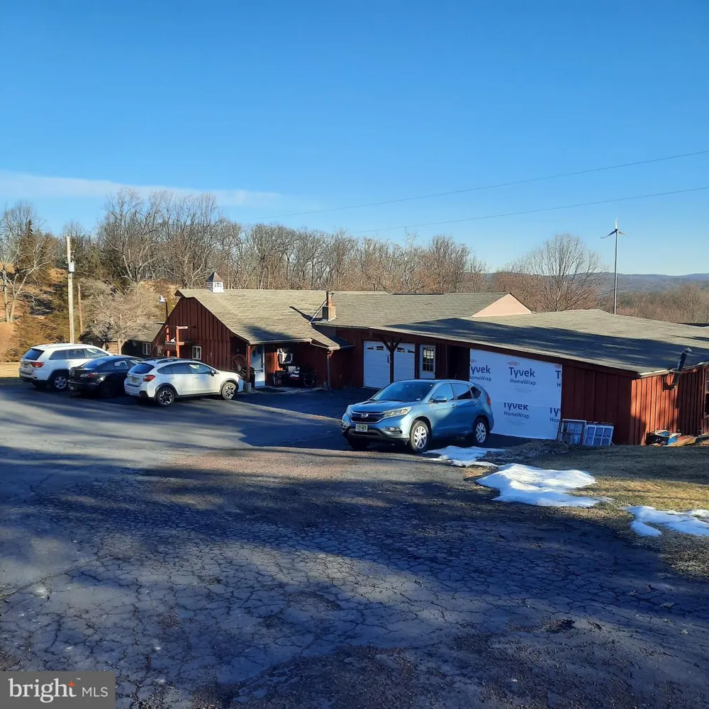 408 KINTNER ROAD Kintnersville, PA 18930