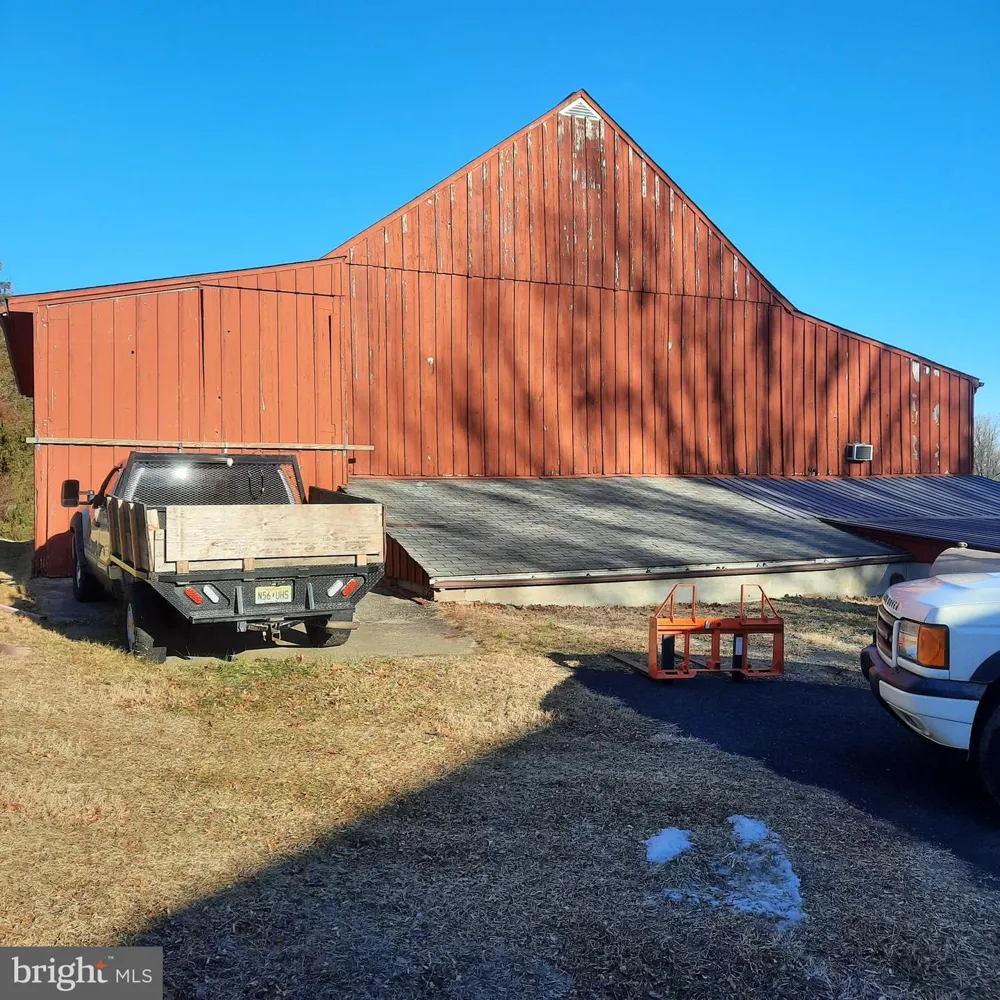 408 KINTNER ROAD Kintnersville, PA 18930