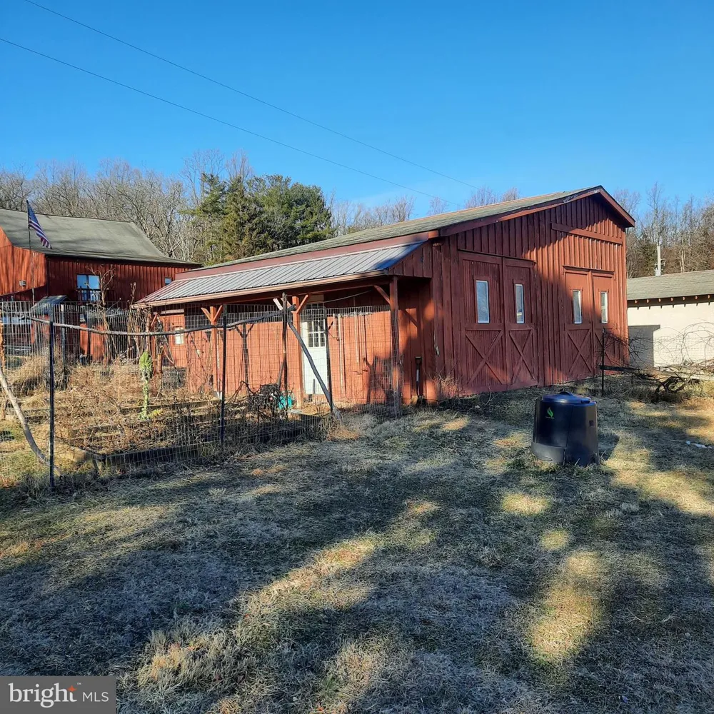 408 KINTNER ROAD Kintnersville, PA 18930