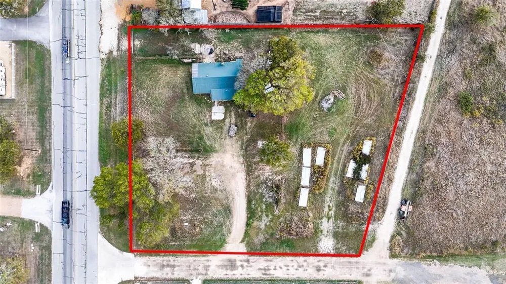 655 Loop 230 Smithville, TX 78957