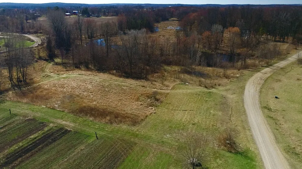 1922 Percy Lane Highland, MI 48357