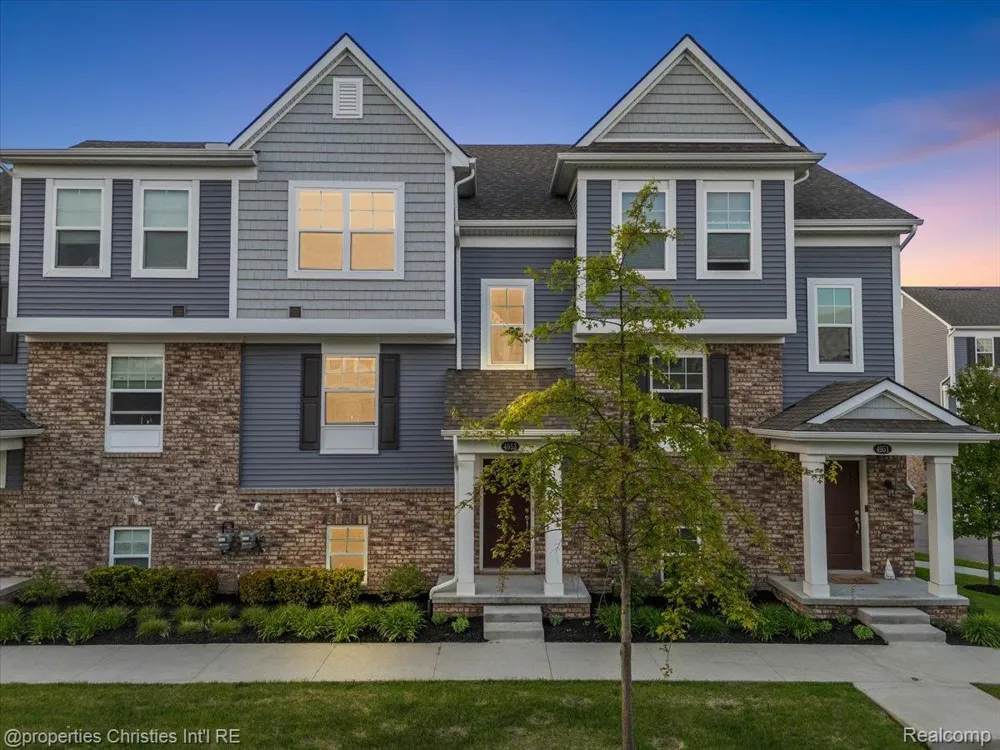 4953 Treeside Lane Troy City, MI 48098