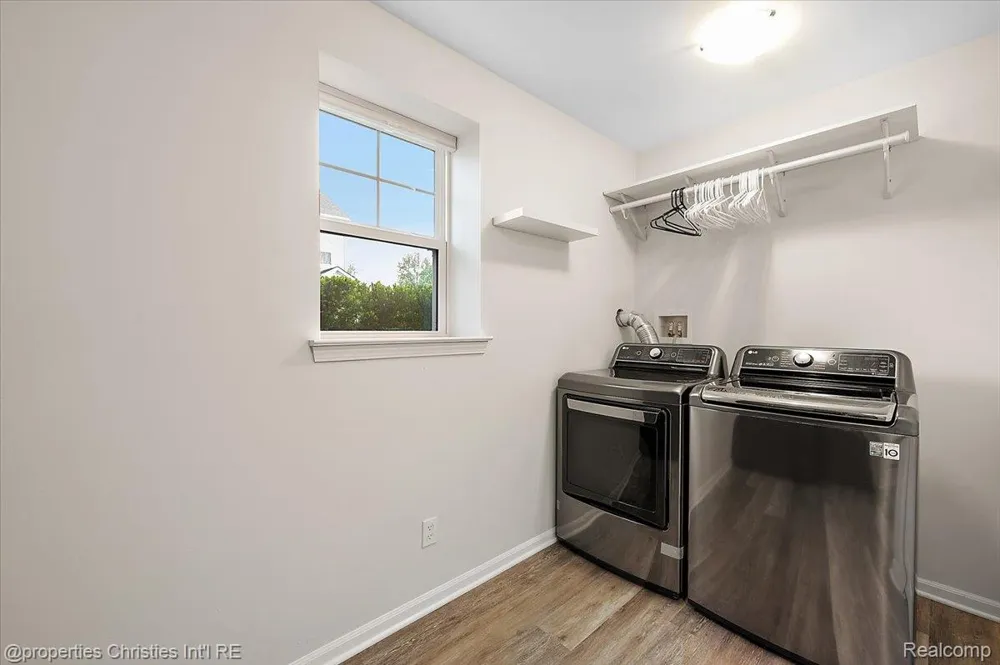 4953 Treeside Lane Troy City, MI 48098