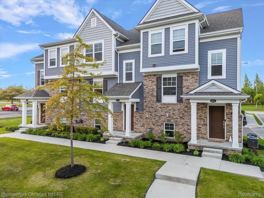 4953 Treeside Lane Troy City, MI 48098