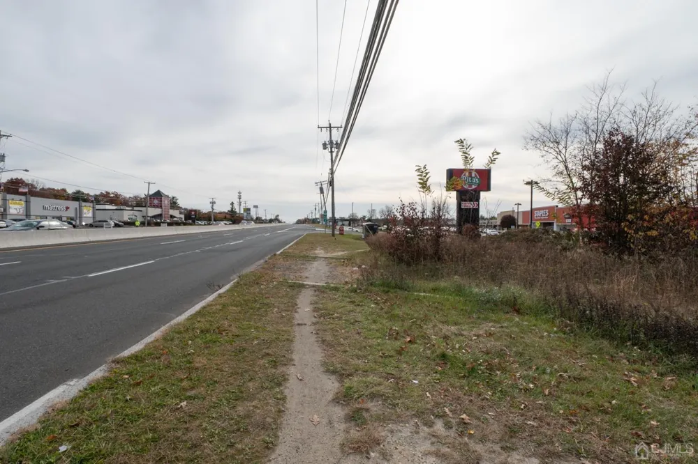 9 US Highway 9 Howell, NJ 08831