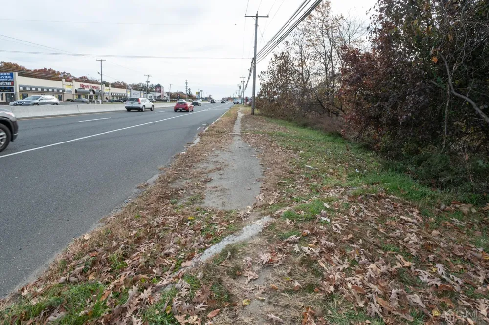 9 US Highway 9 Howell, NJ 08831
