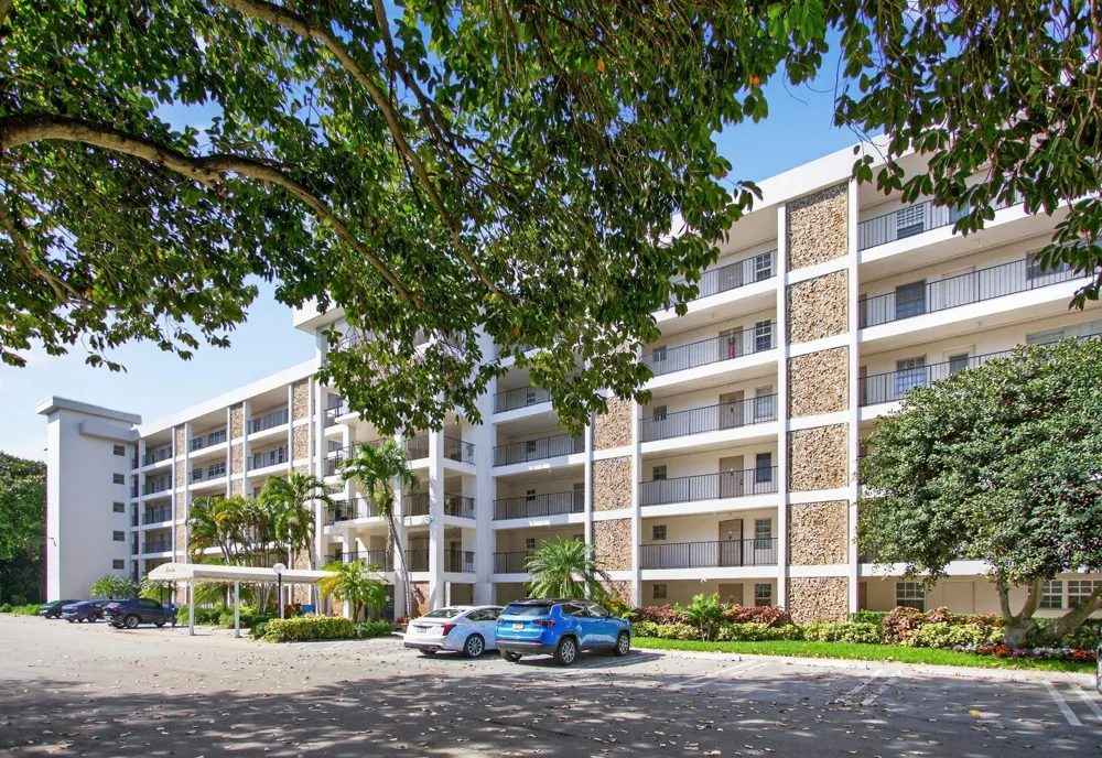 2801 Palm Aire Drive #203