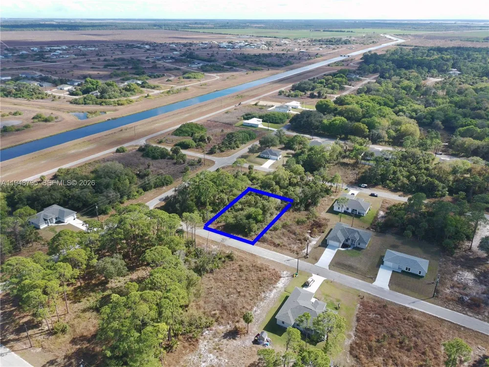 315 Ivanhoe Ave La Belle, FL 33935