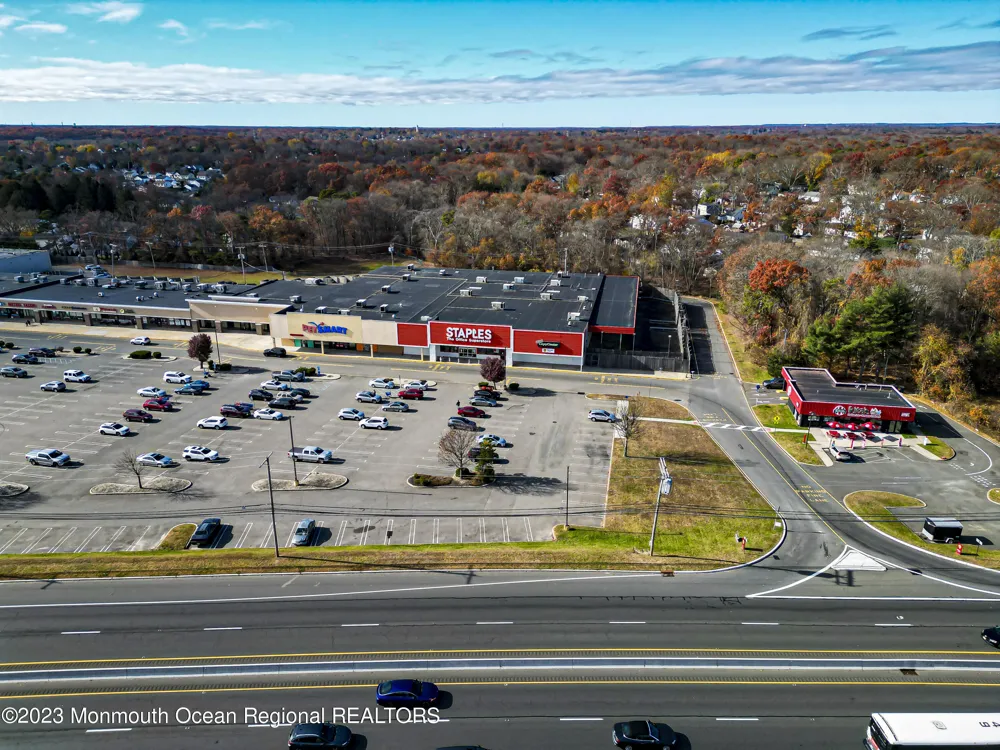 9 Us 9 Howell, NJ 07728