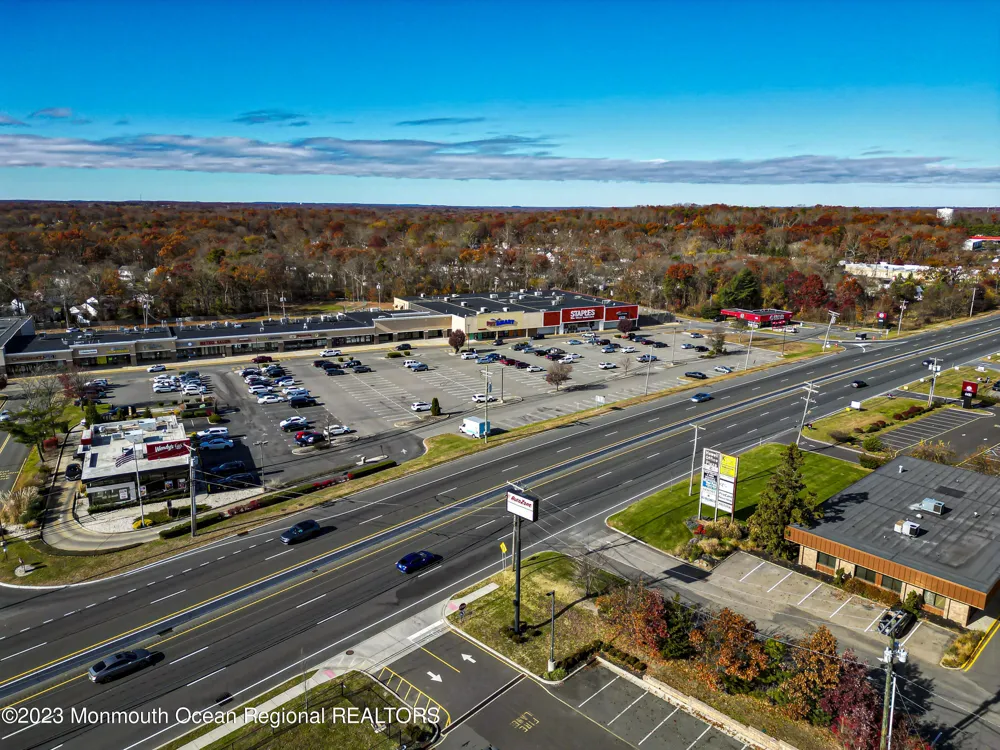 9 Us 9 Howell, NJ 07728