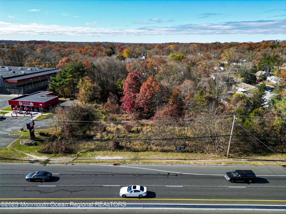 9 Us 9 Howell, NJ 07728