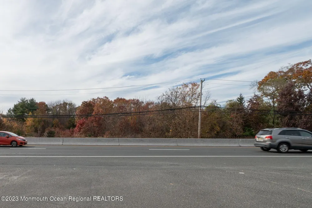 9 Us 9 Howell, NJ 07728