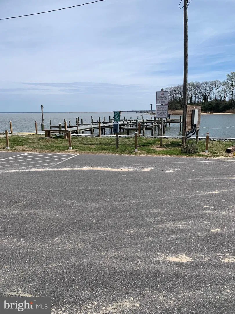 BAY POINTE DRIVE Montross, VA 22520