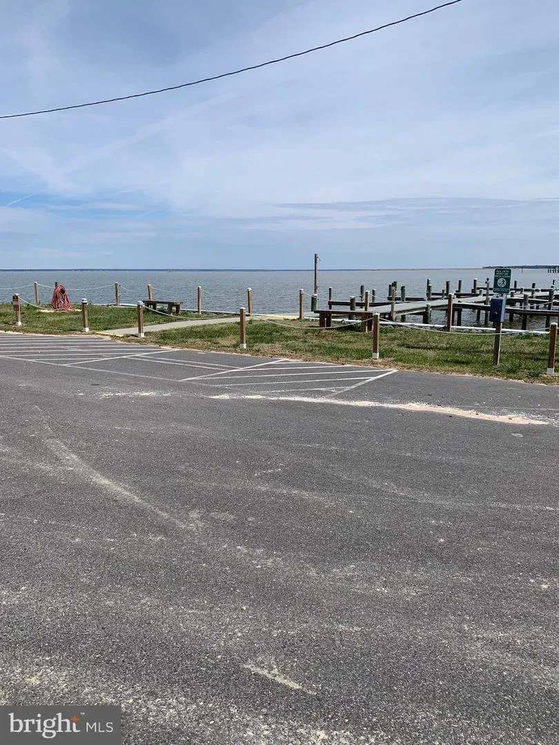 BAY POINTE DRIVE Montross, VA 22520
