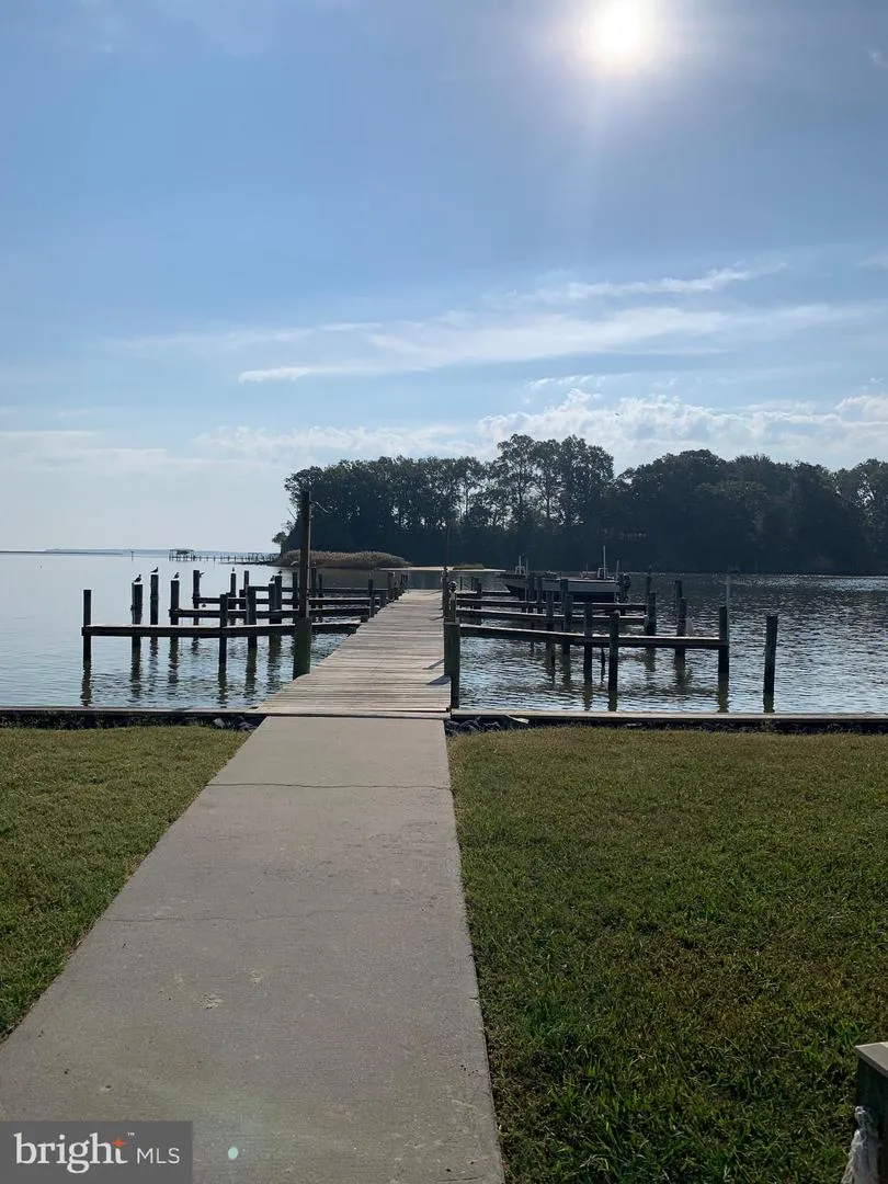 BAY POINTE DRIVE Montross, VA 22520