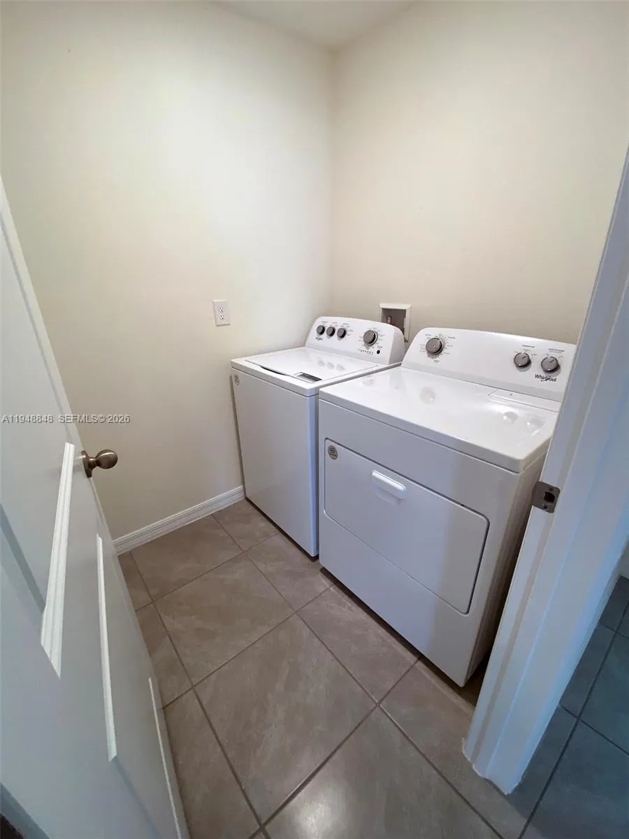 8864 SW 49th CIRCLE ocala, FL 34476