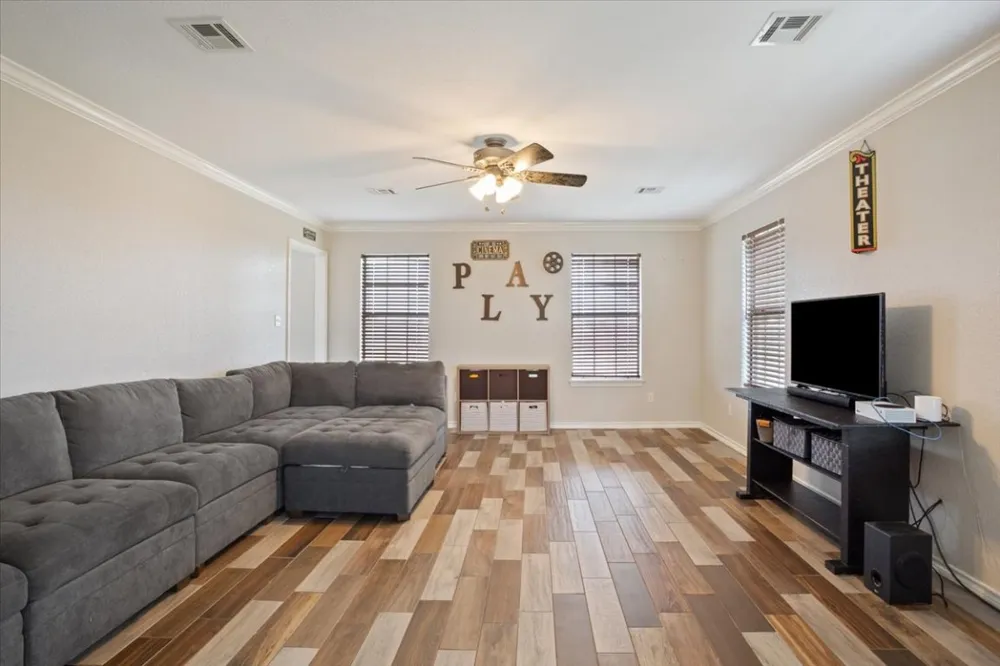 8600 Five Wells Road Rogers, TX 76569