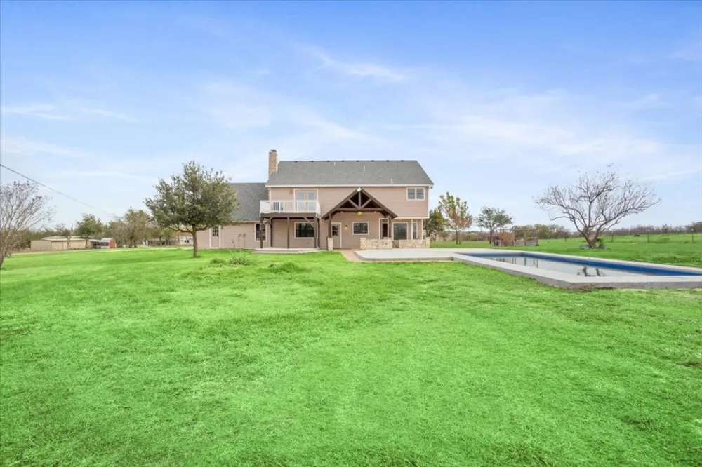8600 Five Wells Road Rogers, TX 76569