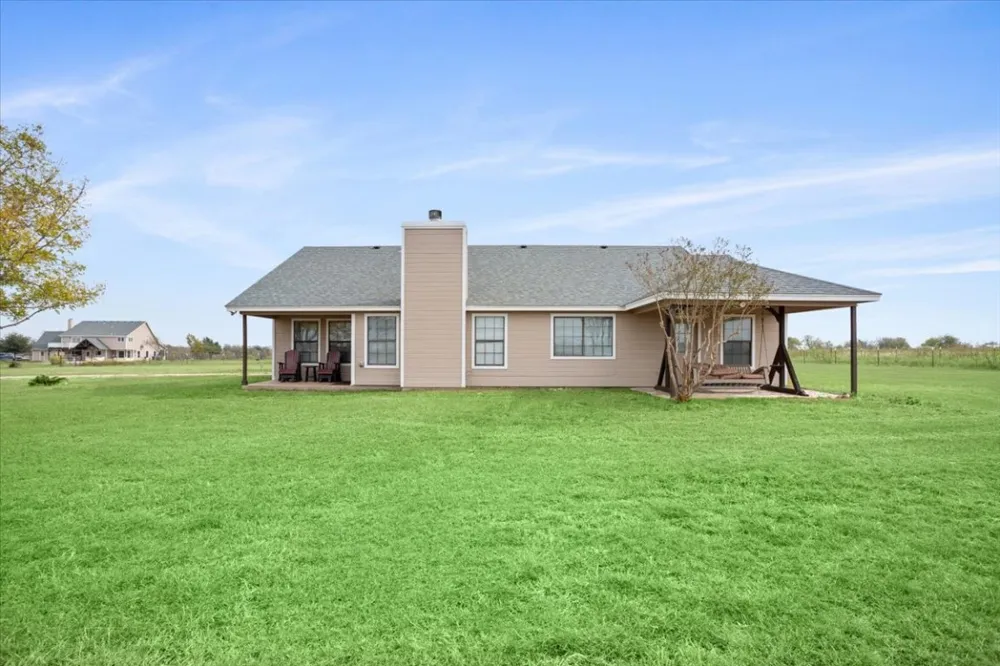 8600 Five Wells Road Rogers, TX 76569