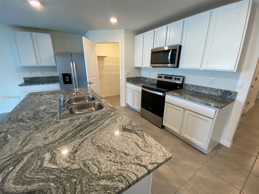4961 SW 88 PL ocala, FL 34476
