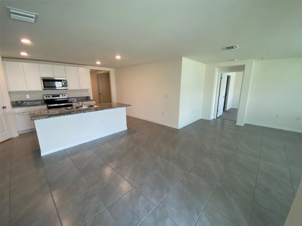 4961 SW 88 PL ocala, FL 34476