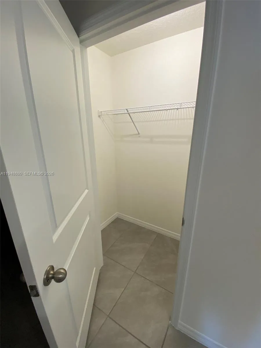 4961 SW 88 PL ocala, FL 34476