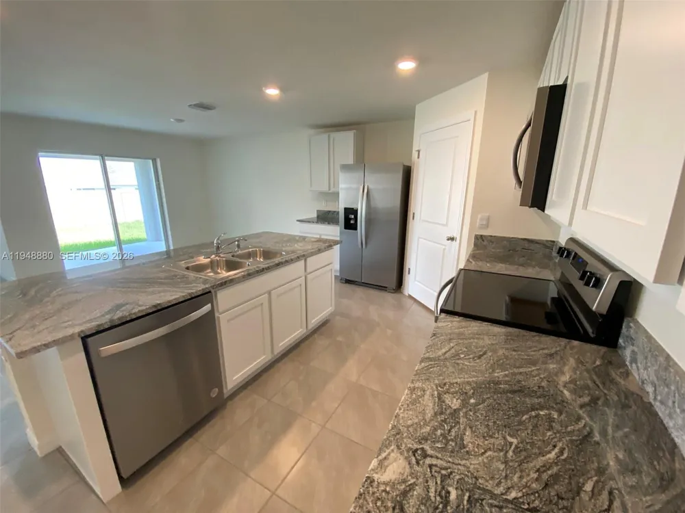 4961 SW 88 PL ocala, FL 34476