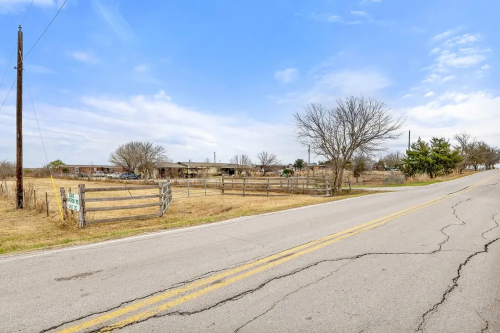 20646 Cameron Road Coupland, TX 78615