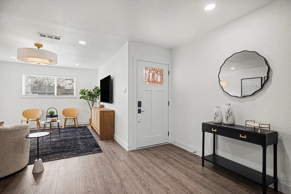 716 E Pecan Street #722 Hurst, TX 76053