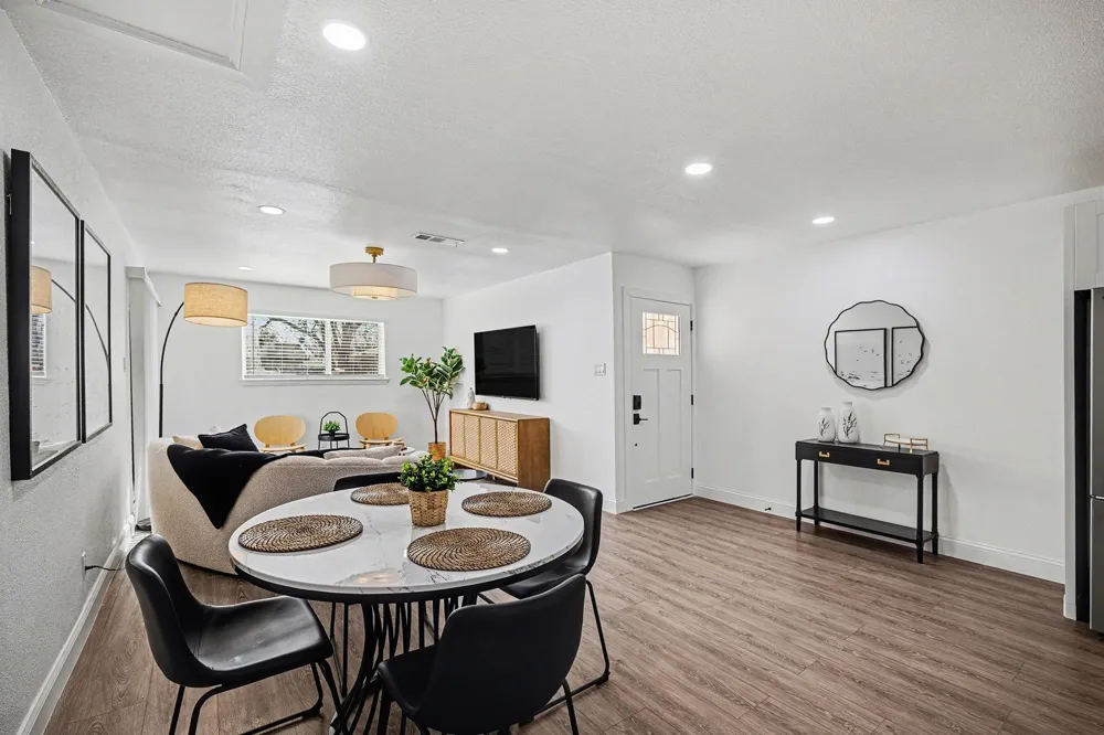 716 E Pecan Street #722 Hurst, TX 76053