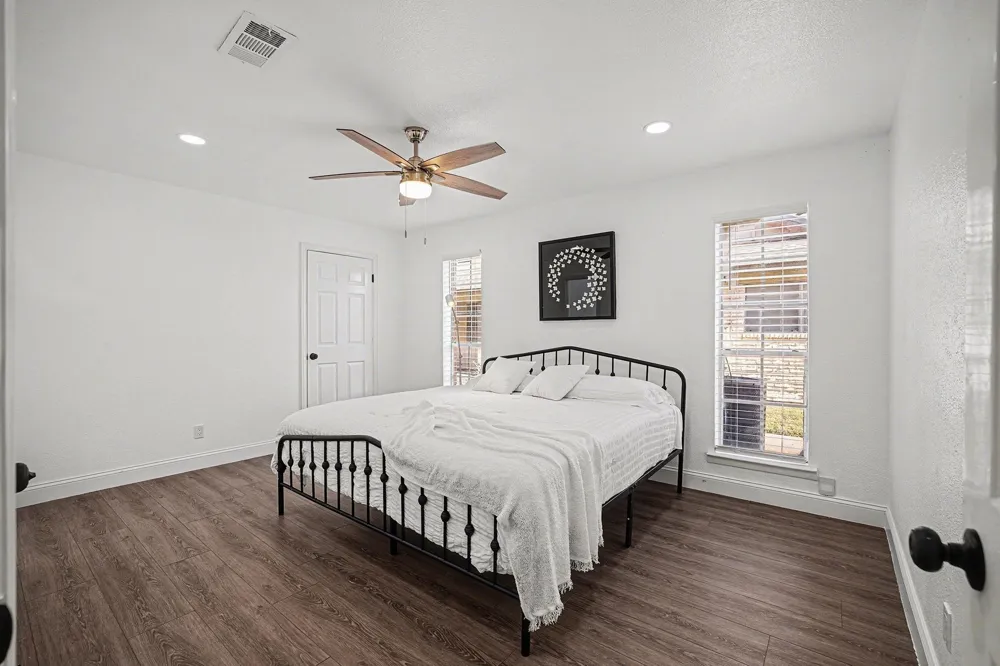 716 E Pecan Street #722 Hurst, TX 76053
