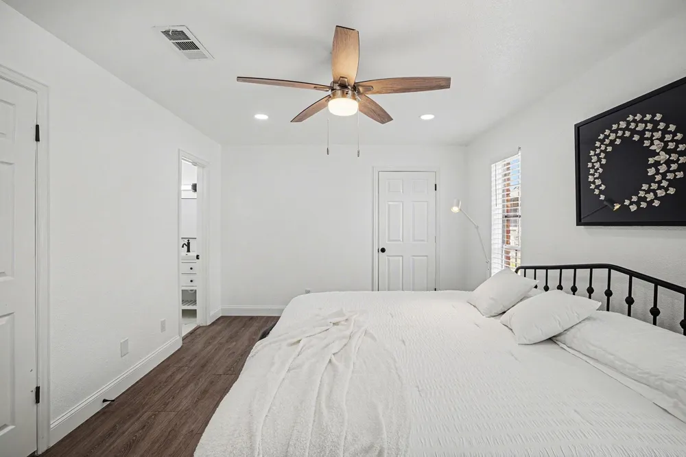 716 E Pecan Street #722 Hurst, TX 76053
