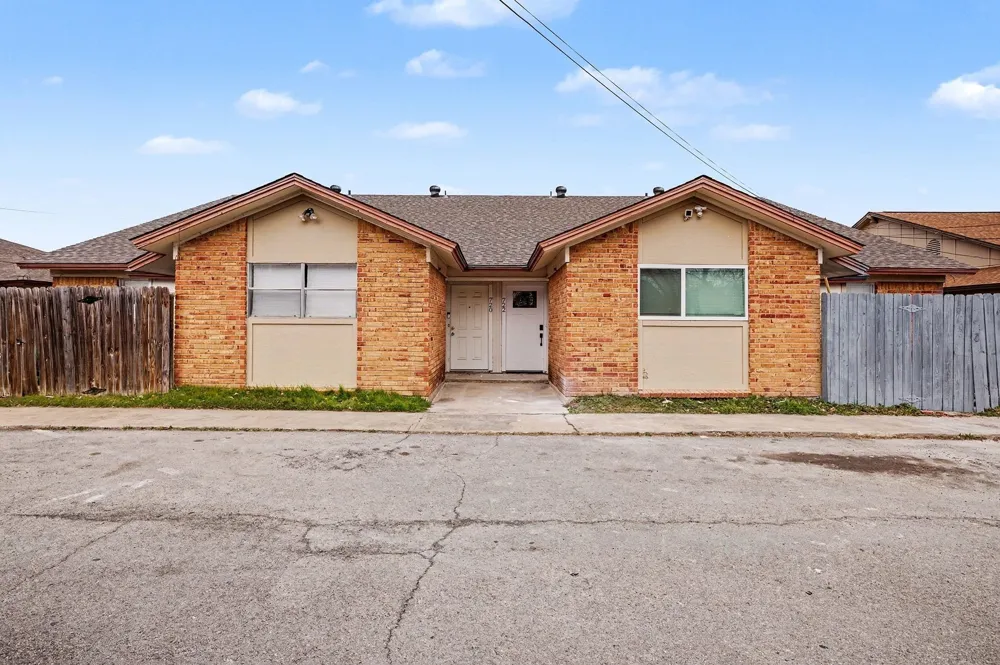 716 E Pecan Street #722 Hurst, TX 76053