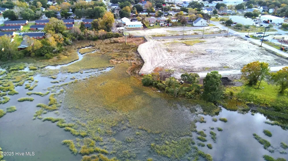 2401 E Myrtle Street Morehead City, NC 28557