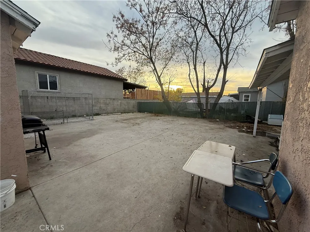 26079 9th Highland, CA 92346