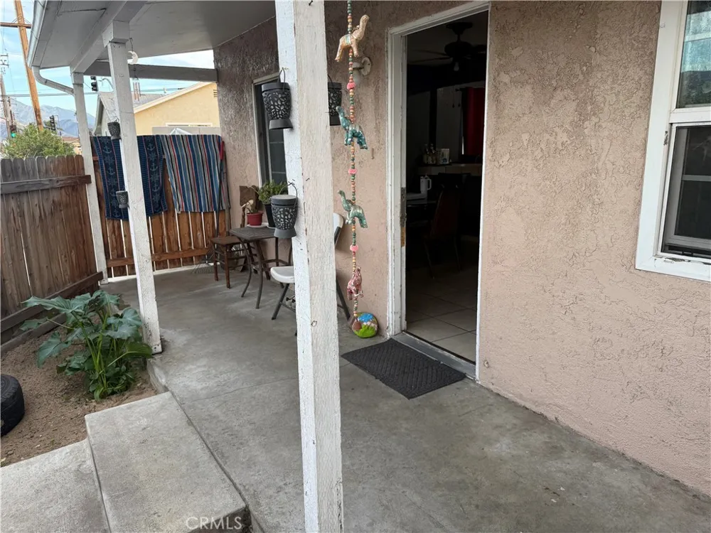 26079 9th Highland, CA 92346