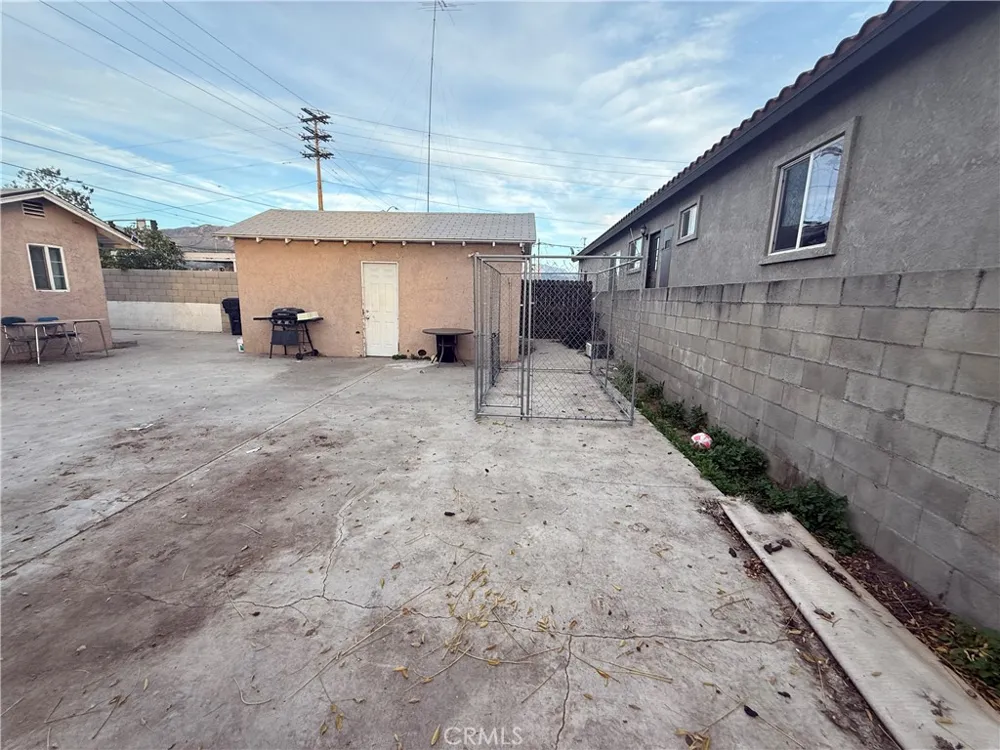 26079 9th Highland, CA 92346