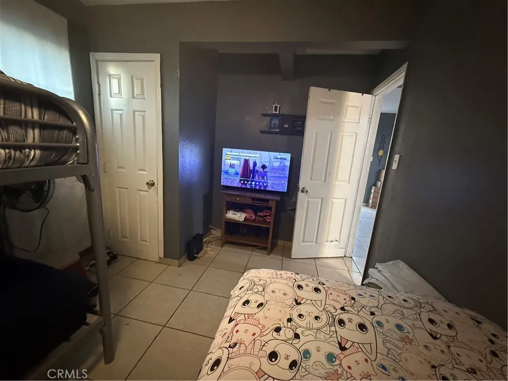 26079 9th Highland, CA 92346
