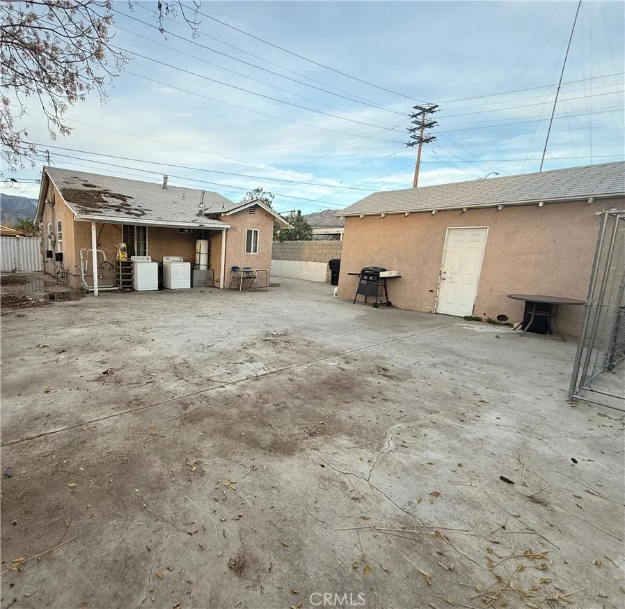 26079 9th Highland, CA 92346