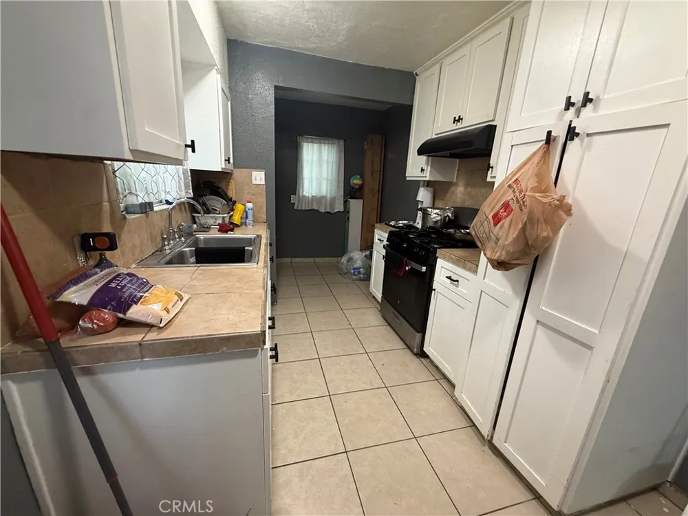 26079 9th Highland, CA 92346
