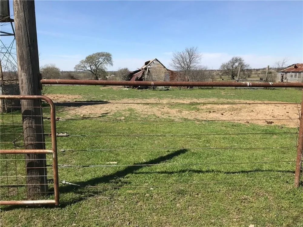 4748 COUNTY RD 1010 Joshua, TX 76044