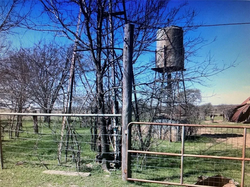 4748 COUNTY RD 1010 Joshua, TX 76044