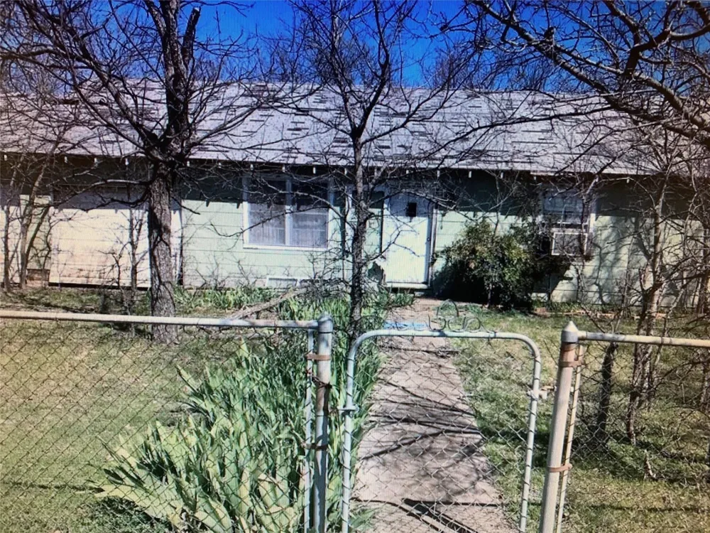4748 COUNTY RD 1010 Joshua, TX 76044
