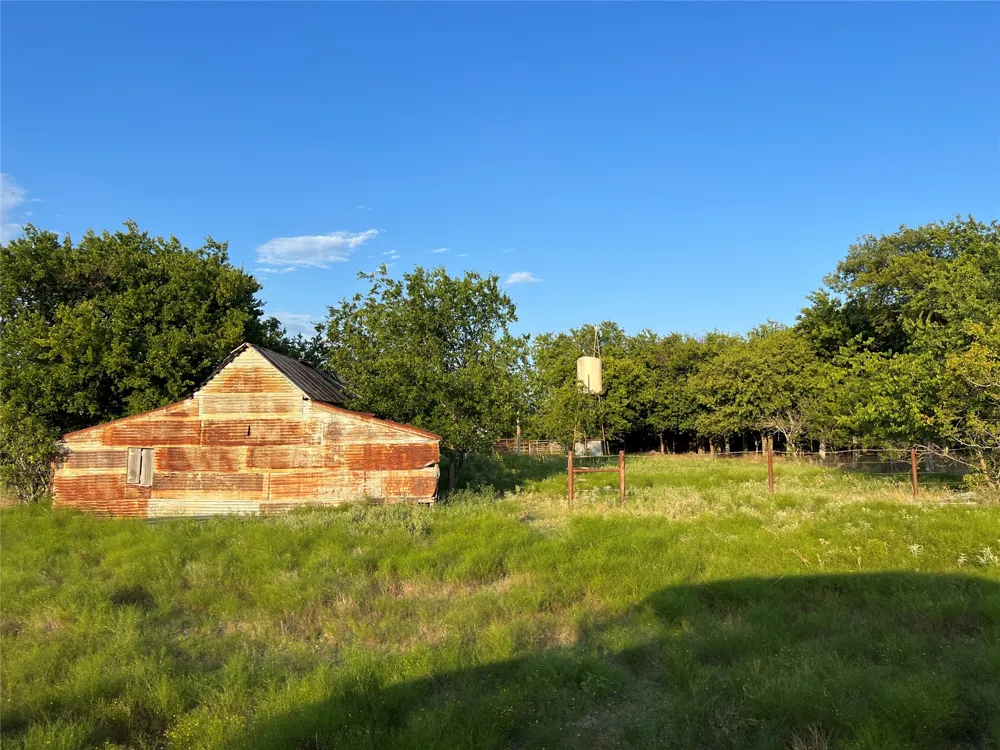 4748 COUNTY RD 1010 Joshua, TX 76044
