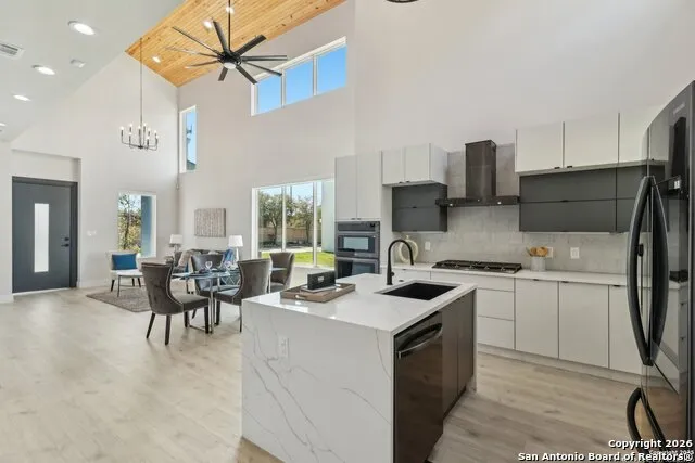 2535 Manor Heights San Antonio, TX 78231