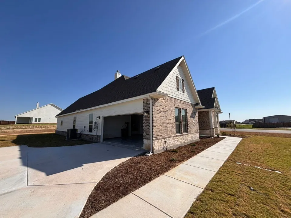104 Snowy Owl Trail New Fairview, TX 76078