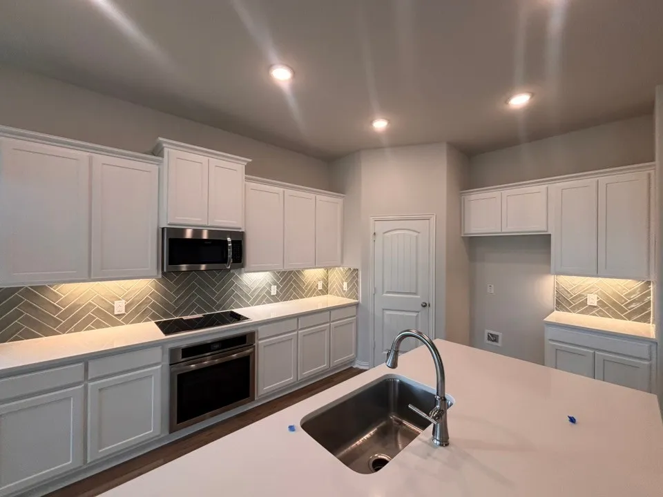 104 Snowy Owl Trail New Fairview, TX 76078