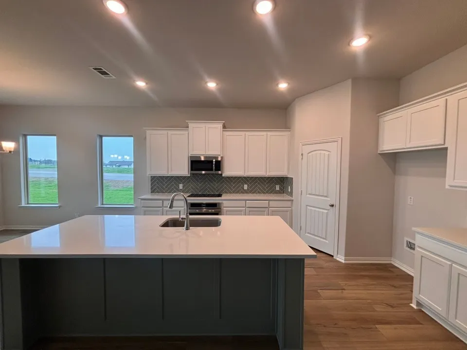 104 Snowy Owl Trail New Fairview, TX 76078