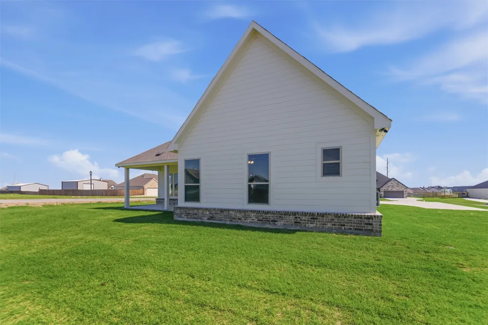 104 Snowy Owl Trail New Fairview, TX 76078