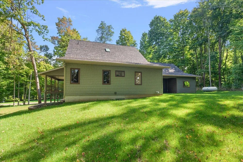 8806 Lakewood Trail Berrien Township, MI 49102